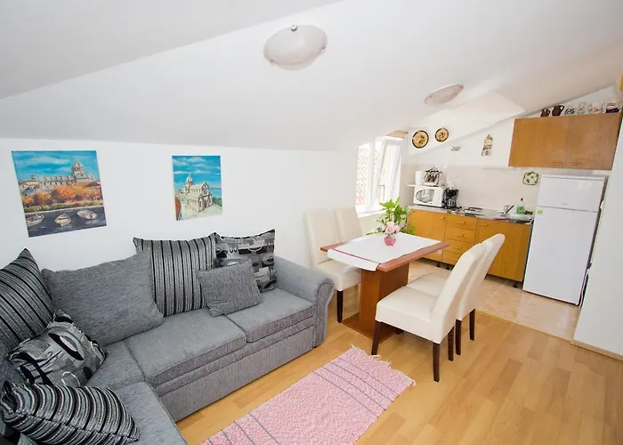 Bucevic 아파트 시베니크